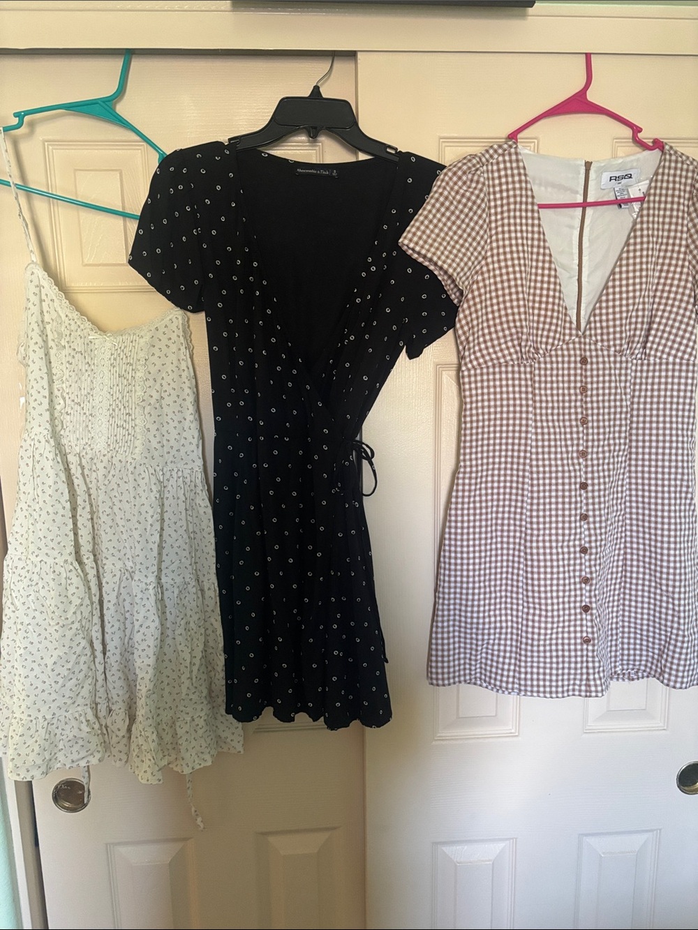 Womens dresses- size small